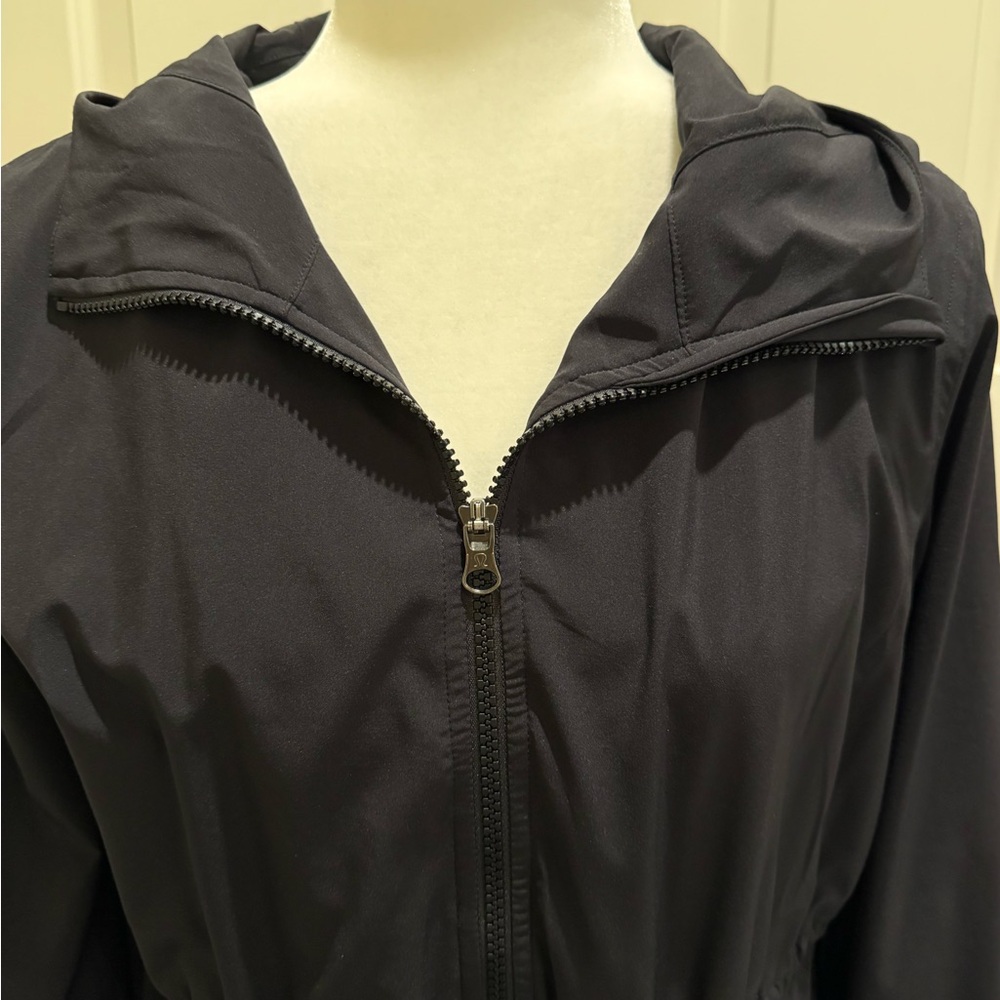 Women’s Lululemon Lightweight Hooded Zip-Up Jacket Size 8